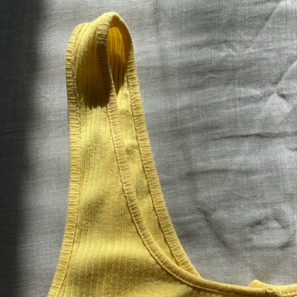 Womens Butter Yellow Ribbed Button Down Cropped Tank Top Y2K - Picture 10 of 12